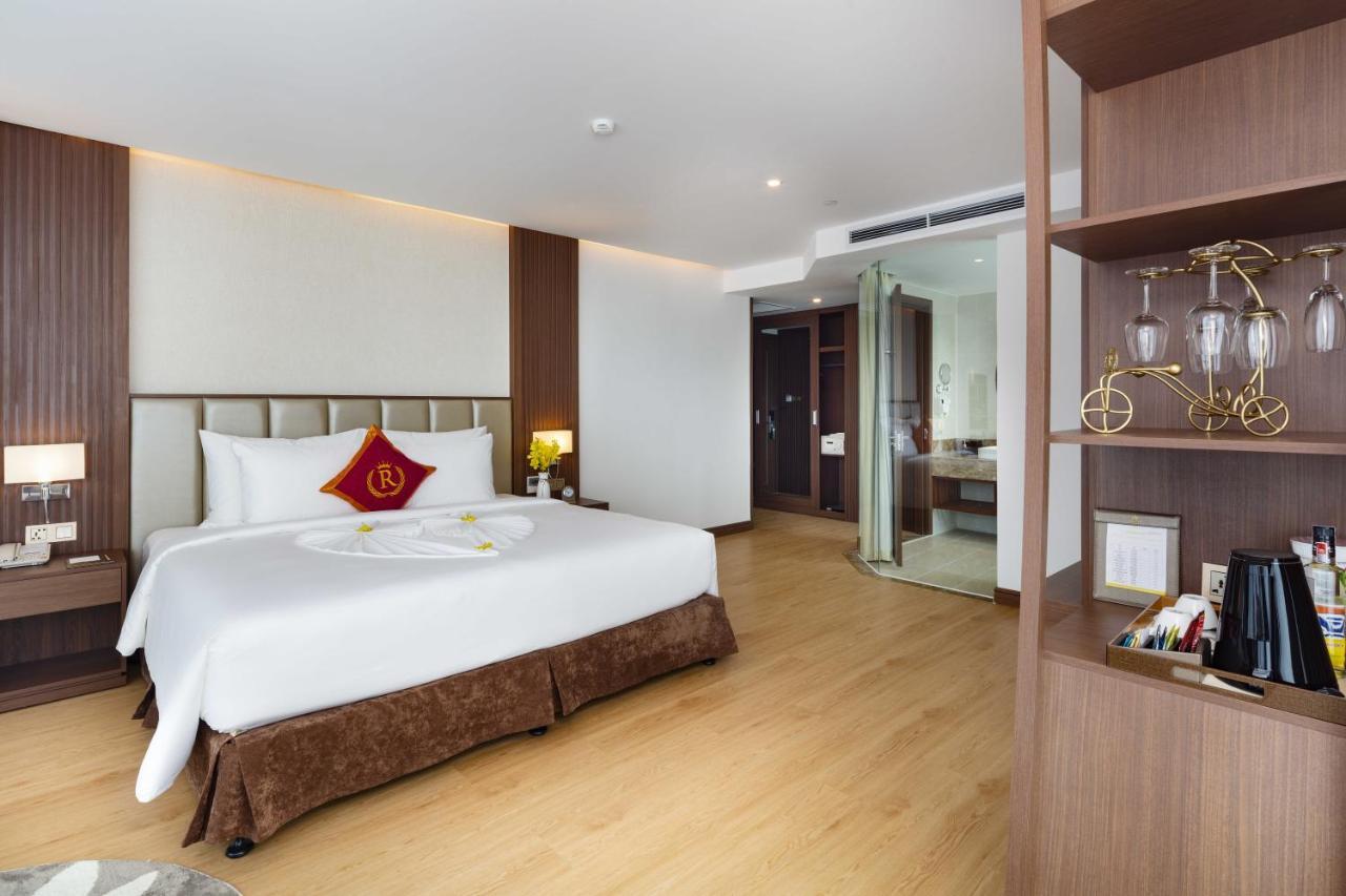 Regalia Gold Hotel Nha Trang Exterior photo